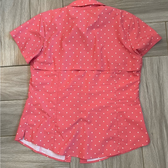 Magellan Outdoors Overcast Ladies Sleeveless Fishing Shirt, size Medium - Picture 2 of 5